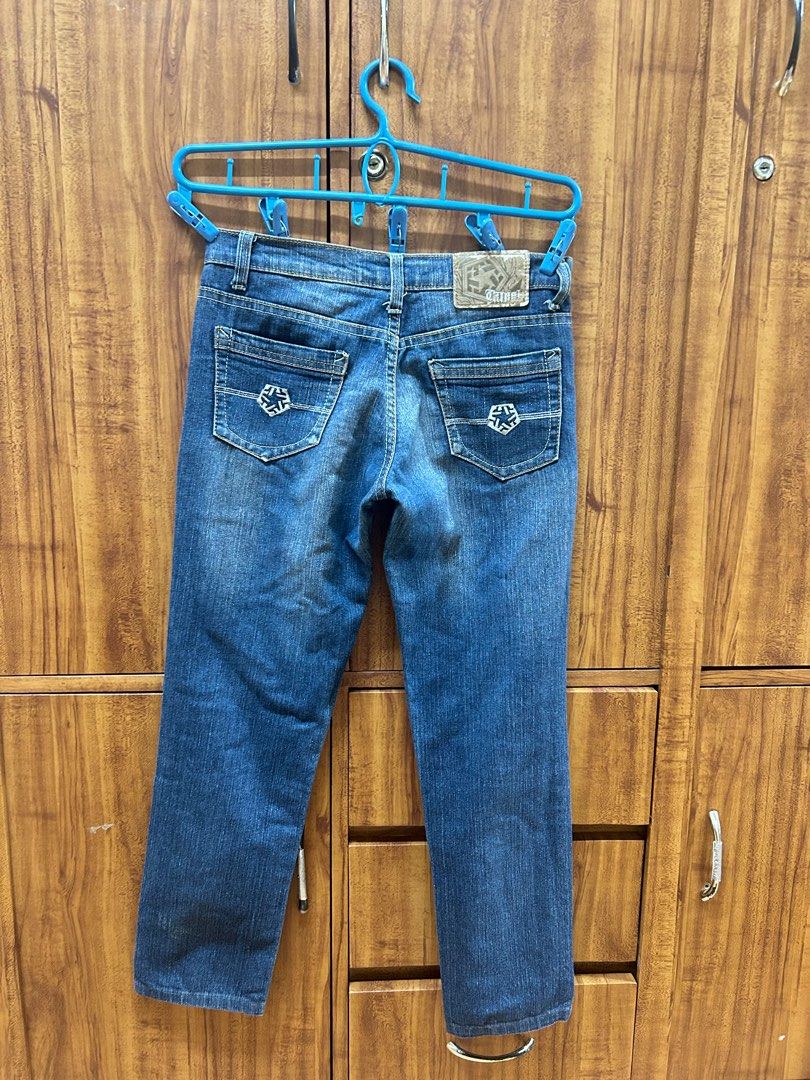 authentic tribal low waisted straight cut jeans (Category: Jeans) located in Caloocan City. Submitted by steamed_catto (Listing ID 1373164855, Image 2). Description: Brand: Tribal Size: 27 Rise: 7.5 inches Length: 32 inches Color: Dark denim Quality: Pre-loved Flaws: None Rate: ⭐⭐⭐⭐⭐️ 📌Color may vary due to lighting..