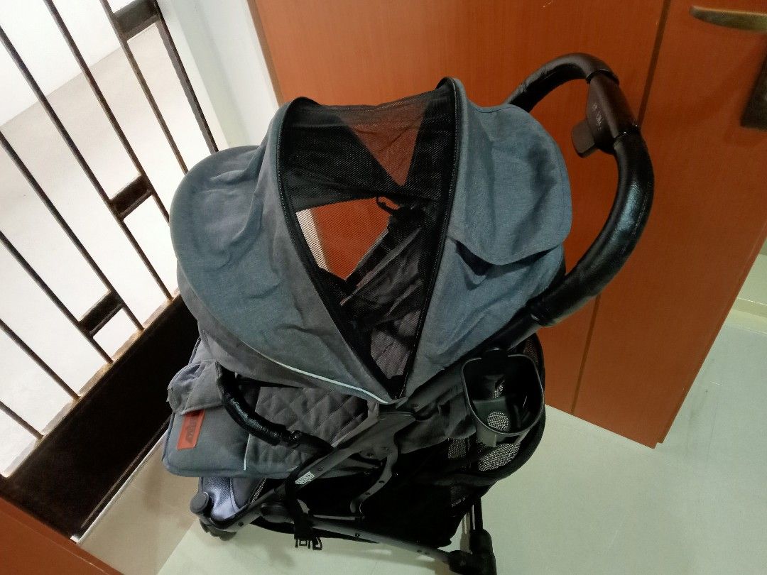 Baby Stroller (Category: Strollers) located in Singapore. Submitted by rinald69394 (Listing ID 1373074118, Image 3). Description: take all 2 stroller.