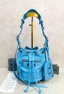 (Kategori: ) berada di . Dikirim oleh razhbags (ID iklan 1373137023, Gambar 1). Deskripsi: .