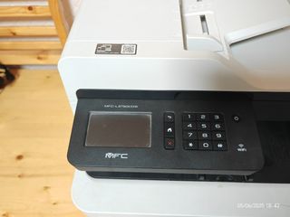 （分類：）位於 。 由 kahimyiu 提交（商品編號 1373157465，圖片 1）。簡介： 。