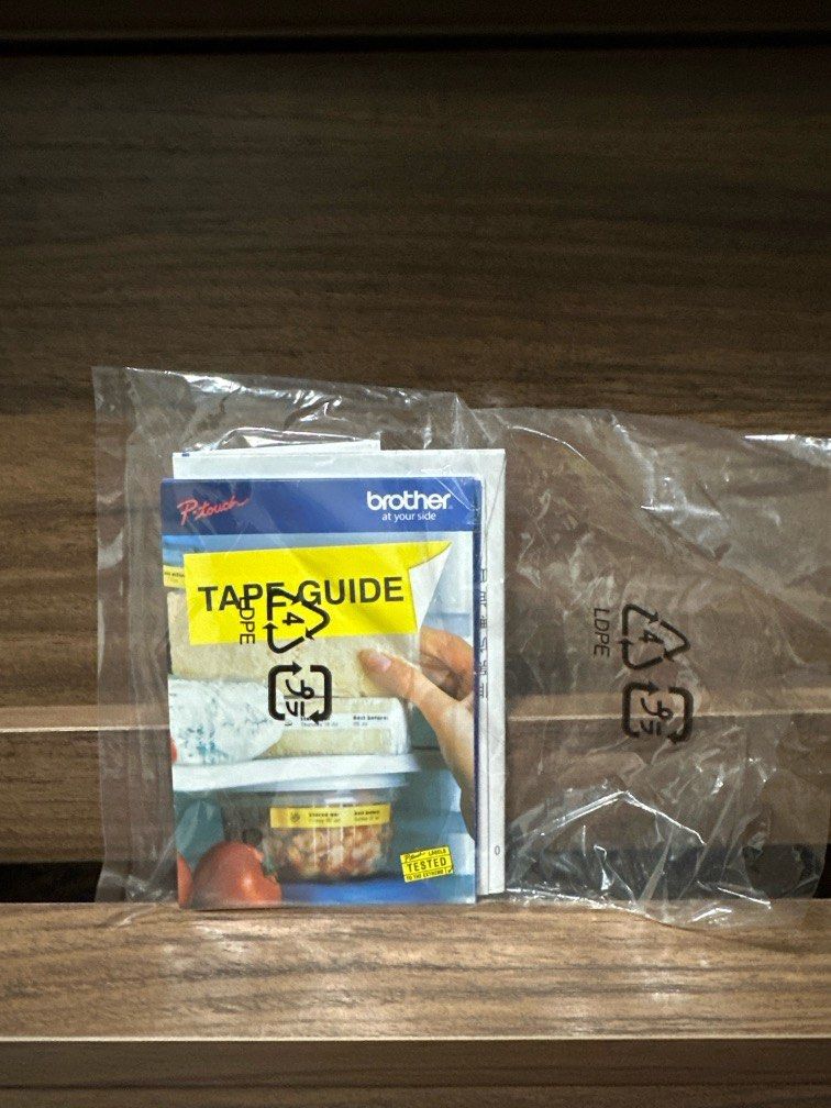 由 ss920072 (刊登 ID 1373158875，圖片 3) 提交，位於 台北市 (Taipei) 的 （二手）brother標籤機PT-P300BT 送標籤帶 (類別：印表機及影印機)，說明：原廠商品無原外盒、有保固書，附圖二所有的標籤帶（一捲使用過、三捲全新）。
