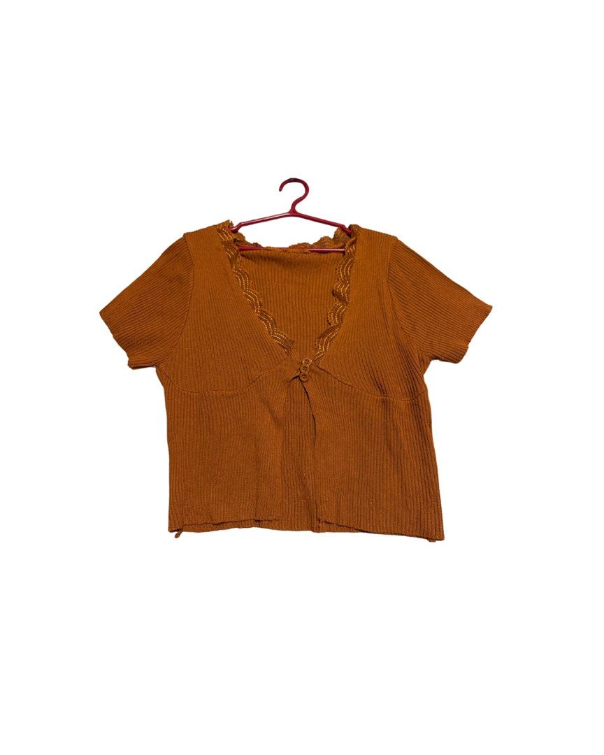 brown lace knit cropped top (Category: Blouses) located in Pasig City. Submitted by araluvsu (Listing ID 1373214624, Image 1). Description: bought from shoppee best fit s-m worn once mop: gcash mod: same day, jnt, lbc .