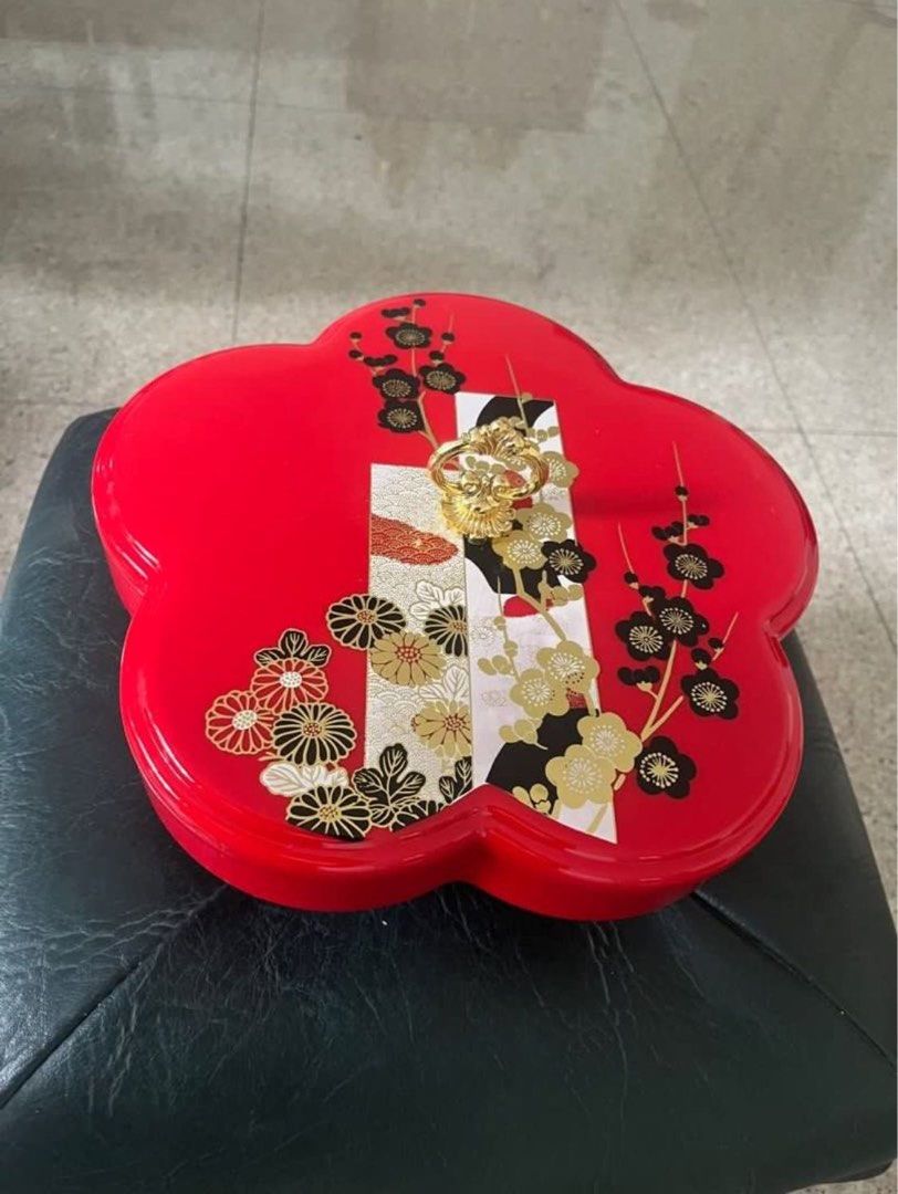 Candy Box (Category: Everything Else) located in Singapore. Submitted by tyt05 (Listing ID 1373213005, Image 3). Description: Brand new. Just have to wash/ clean before use..