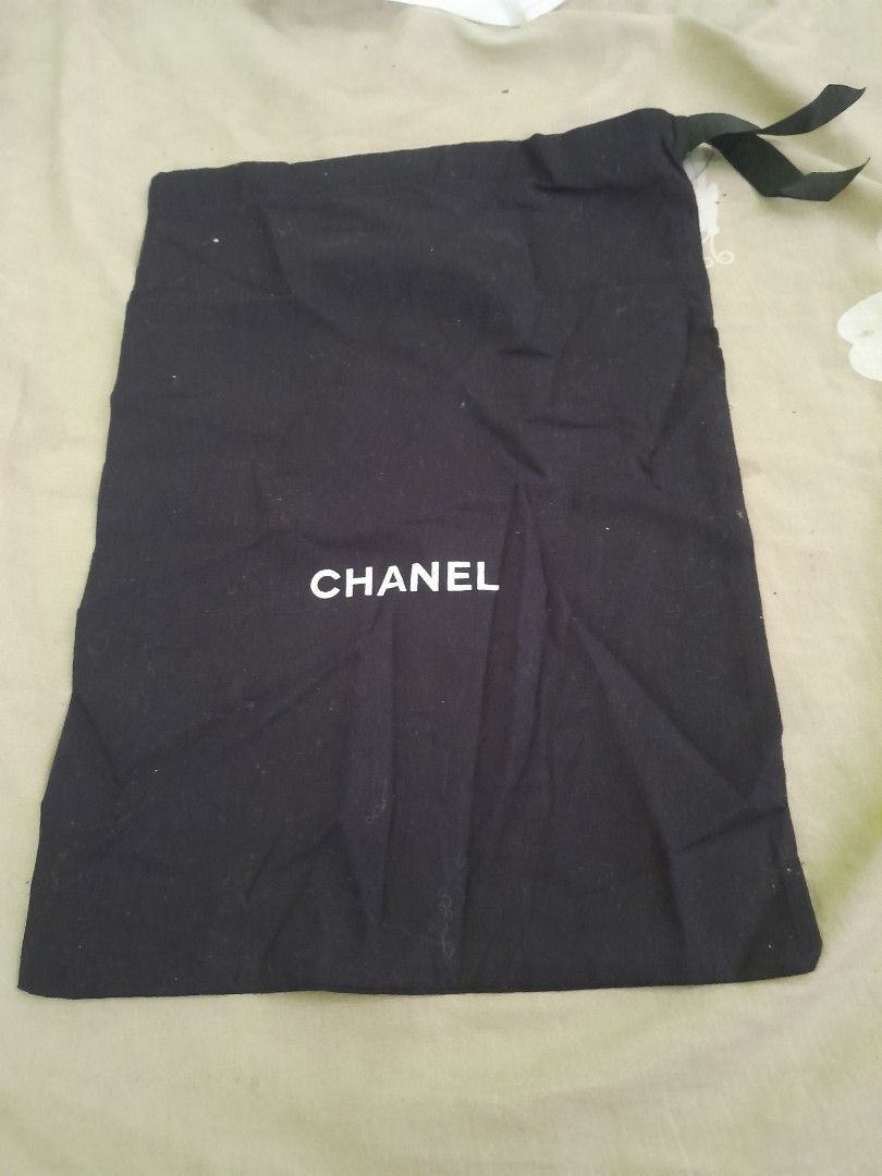 Chanel dust bag (Category: Luxury Bags & Wallets) located in Cagayan de Oro. Submitted by ecolive (Listing ID 1373082730, Image 1). Description: Authentic dust bag 9w x 12h small size add sf.