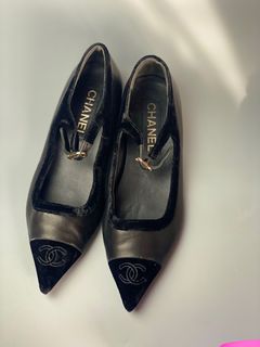 (Category: ) located in . Submitted by houseofluxury.co (Listing ID 1373217866, Image 1). Description: .
