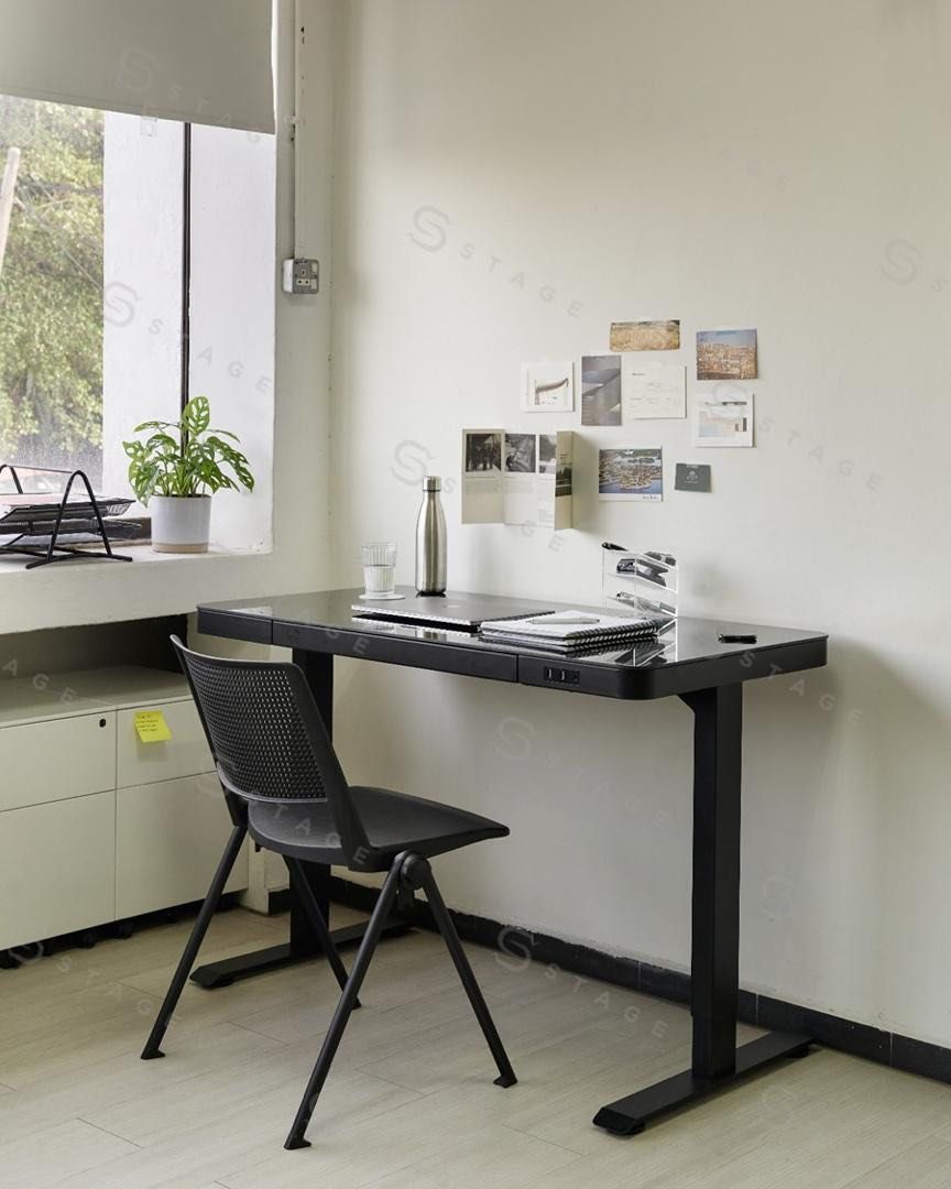 Concerto Height Adjustable Table (Category: Tables & Sets) located in Puchong. Submitted by keeeemz (Listing ID 1373067112, Image 3). Description: Perfect for home office or office use. Concerto Height Adjustable Table Measurement - 600mm x 1200mm Color - Black - Tempered glass table top - Wireless charging top - Type C and usb port - Comes in full set box, easy assemble with instruction manual - 1 year warranty for motor ( 1 to 1 exchange) - Rea