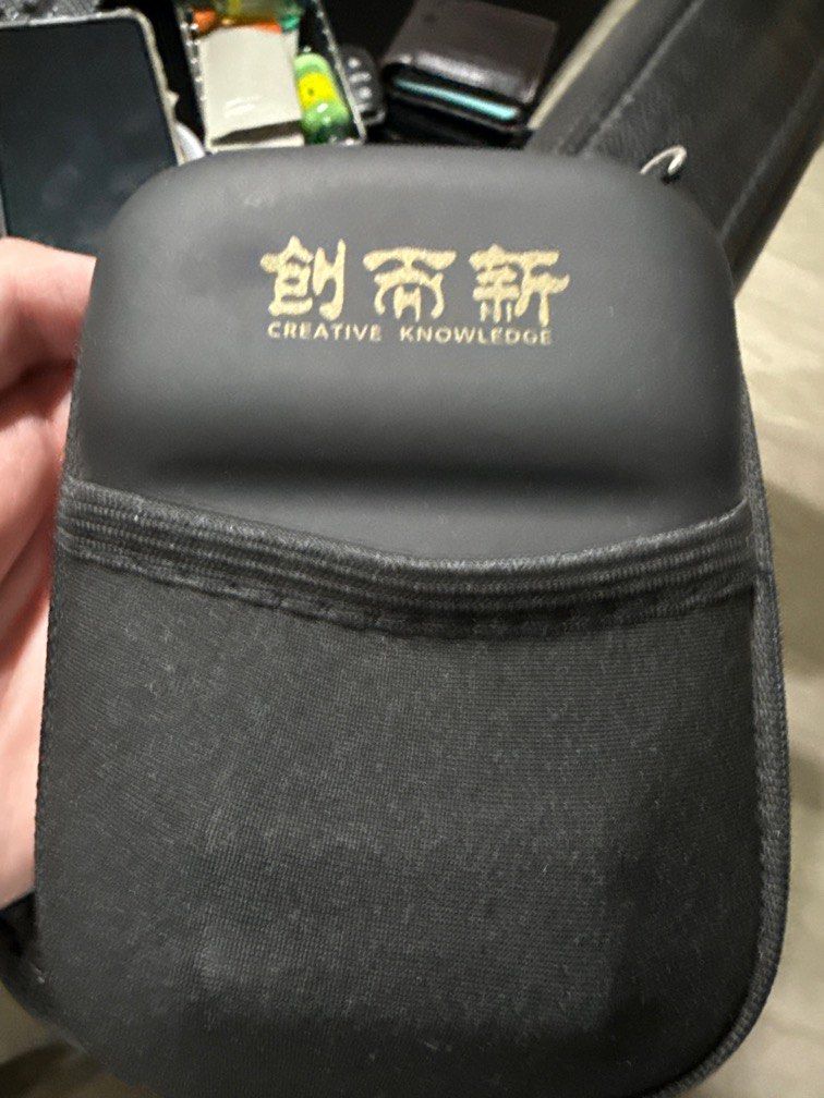 Creative Chinese E-Dictionary (Category: Other Gadgets) located in Singapore. Submitted by messibetter (Listing ID 1373167692, Image 2). Description: Chinese e-dictionary approved for use in national exams. Slight scratches on screen but barely noticeable. No fading on all keys. Comes with stylus. Price can nego.