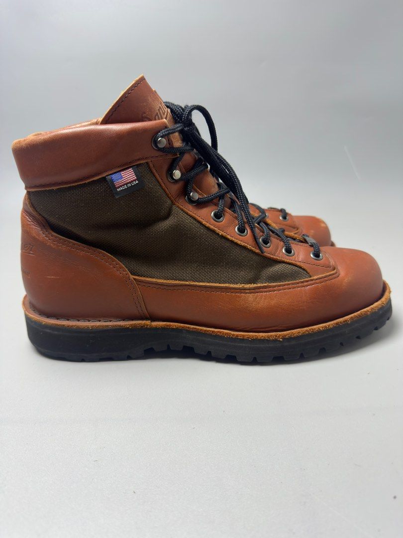 Danner Light Cedar Brown (Category: Boots) located in Manila. Submitted by cashincash0ut (Listing ID 1373216358, Image 2). Description: No box Used Fits 9 mens message me.
