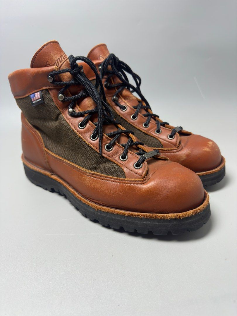 Danner Light Cedar Brown (Category: Boots) located in Manila. Submitted by cashincash0ut (Listing ID 1373216358, Image 1). Description: No box Used Fits 9 mens message me.
