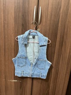 (Category: ) located in . Submitted by mariamaria__ (Listing ID 1373188419, Image 1). Description: .