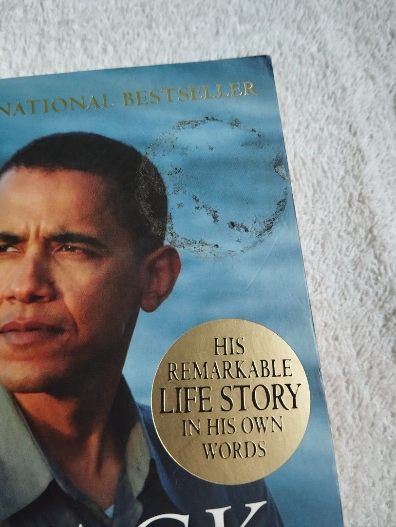 Dreams from my Father - Barack Obama (Category: Storybooks) located in Santa Elena. Submitted by rereadit (Listing ID 1373177019, Image 2). Description: 💰MOP: GCash/Maya 📦MOD: J&T REMINDER: These books are preloved, unless stated otherwise, some might have flaws such as scratches, tanning, etc. Rest assured that we will inform you about the condition of the books. Please manage your expectations🫶🏻.