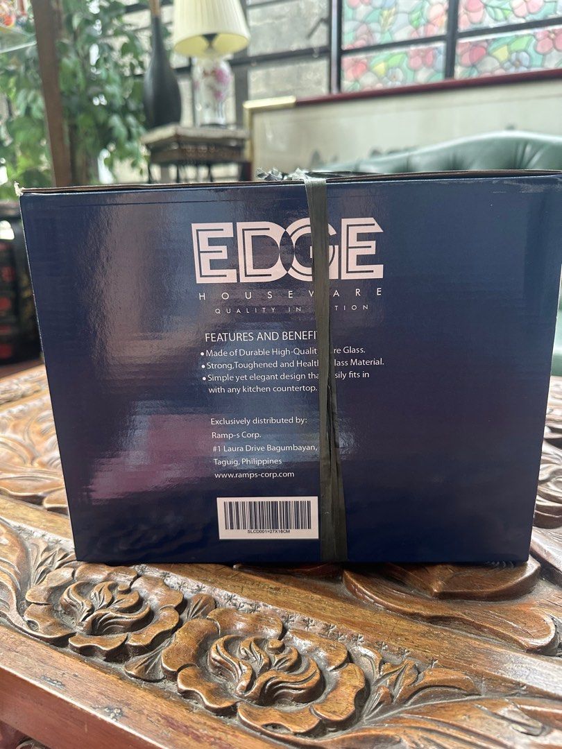 Edge Glass Cake Dome (Category: Bakeware) located in Quezon City. Submitted by sabab.png (Listing ID 1373078642, Image 3). Description: Never used Glass Cake Dome for displays Price negotiable! Dm for inquiries✨.