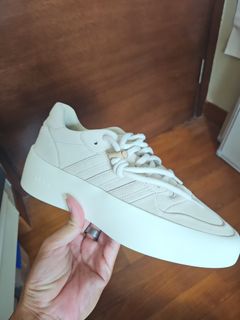 (Category: ) located in . Submitted by swaggysoles (Listing ID 1373060754, Image 1). Description: .