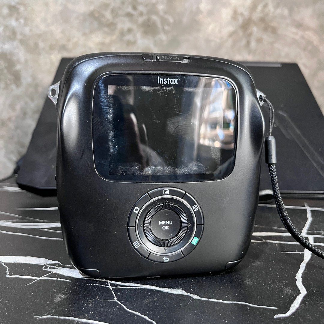 Fujifilm Instax SQ10 (Category: Cameras) located in Magalang. Submitted by engr_jp (Listing ID 1373154015, Image 1). Description: Inclusion: - unit itself - charging cable Last ang lowest price: 3K get nyo na po sagot ko na shipping Slight issue: printings automatically encountered it twice only but with proper handling hindi ko naman na ulit na experience. Also, may konting moist sa screen but it doesn’t effect the performance. If ever happen co
