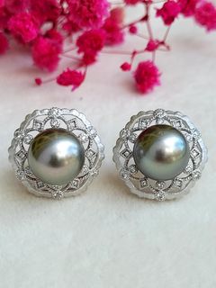 (Category: ) located in . Submitted by Myjewelryroom (Listing ID 1373157209, Image 1). Description: .
