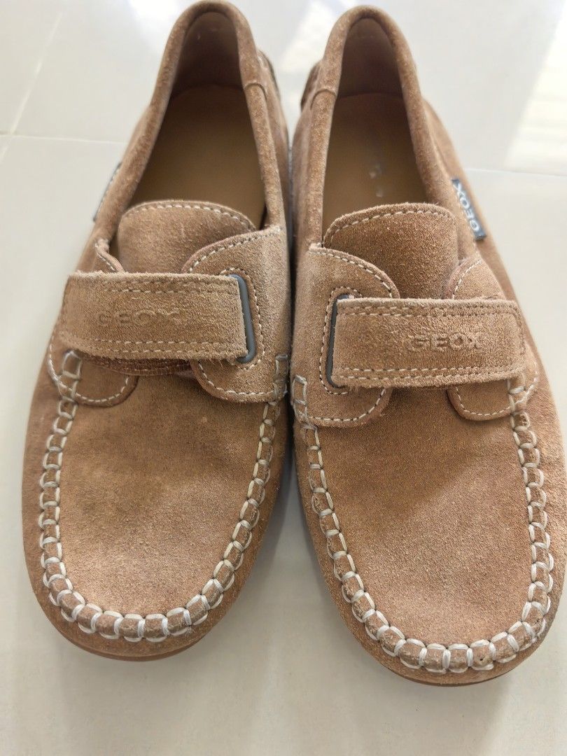 Geox Respira Kid Light Brown Size 34 (Category: Babies & Kids Fashion) located in Malolos. Submitted by candy_ed (Listing ID 1373061094, Image 1). Description: Geox Respira Kid Light Brown Size 34. Lightly used, kindly refer to the photos..