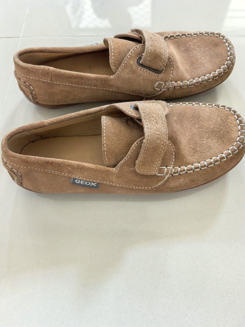 Geox Respira Kid Light Brown Size 34 (Category: Babies & Kids Fashion) located in Malolos. Submitted by candy_ed (Listing ID 1373061094, Image 2). Description: Geox Respira Kid Light Brown Size 34. Lightly used, kindly refer to the photos..