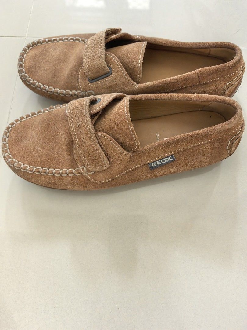 Geox Respira Kid Light Brown Size 34 (Category: Babies & Kids Fashion) located in Malolos. Submitted by candy_ed (Listing ID 1373061094, Image 3). Description: Geox Respira Kid Light Brown Size 34. Lightly used, kindly refer to the photos..