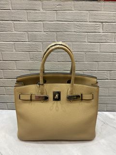 (Kategori: ) berada di . Dikirim oleh keibrandedgoods (ID iklan 1373126416, Gambar 1). Deskripsi: .