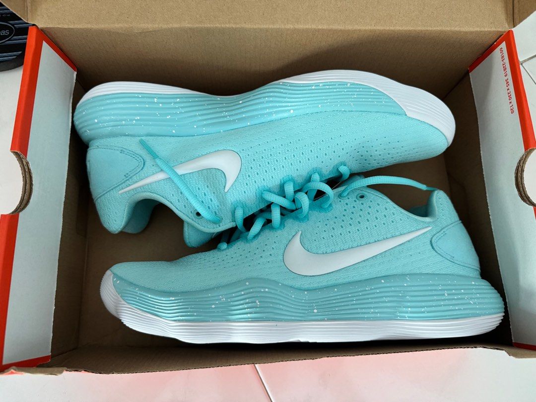Hyperdunk 2017 low (Category: Sneakers) located in Singapore. Submitted by chriszzl (Listing ID 1373055874, Image 2). Description: BNIB Tiffany blue colourway Self collection #Kyrie Low 5 Kyrie Infinity PG5 PG6 KD13 KD14 Lebron Witness Lebron 18 Low Zoom Freak 3 Dame 7 Harden Vol 6 Curry Flow 9 Curry Flow 10 Anta KT7 KT8 LiNing All City 11 WOW 808 3 808 2 Ultra #basketballshoes #nikebasketball #hyperdunk #hyperdunk2017 #sneakersg #basketballsg .