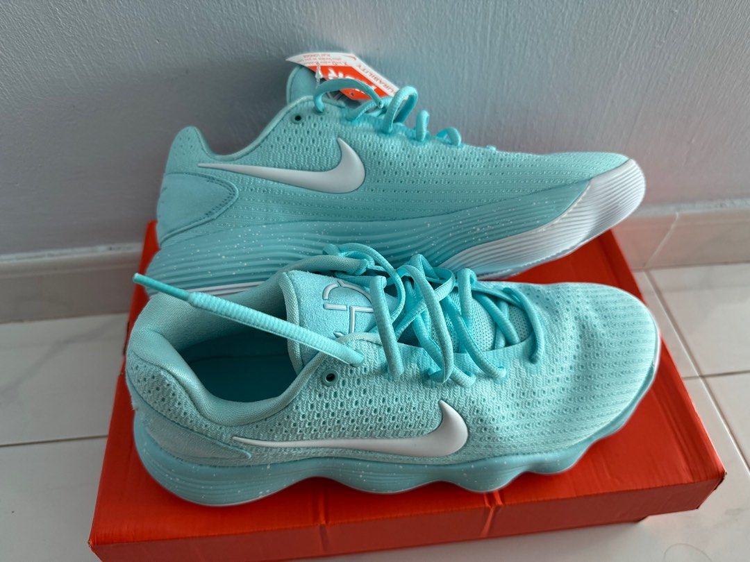 Hyperdunk 2017 low (Category: Sneakers) located in Singapore. Submitted by chriszzl (Listing ID 1373055874, Image 1). Description: BNIB Tiffany blue colourway Self collection #Kyrie Low 5 Kyrie Infinity PG5 PG6 KD13 KD14 Lebron Witness Lebron 18 Low Zoom Freak 3 Dame 7 Harden Vol 6 Curry Flow 9 Curry Flow 10 Anta KT7 KT8 LiNing All City 11 WOW 808 3 808 2 Ultra #basketballshoes #nikebasketball #hyperdunk #hyperdunk2017 #sneakersg #basketballsg .