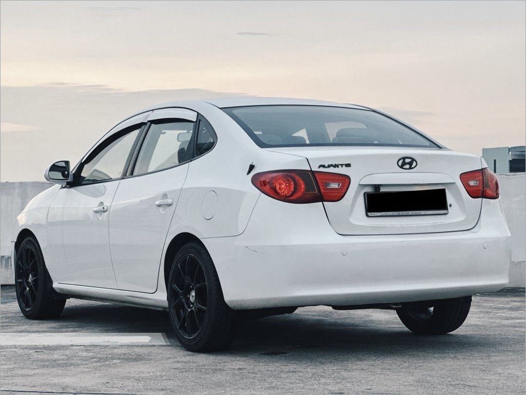 Hyundai Avante 1.6 Auto62872682017155111
