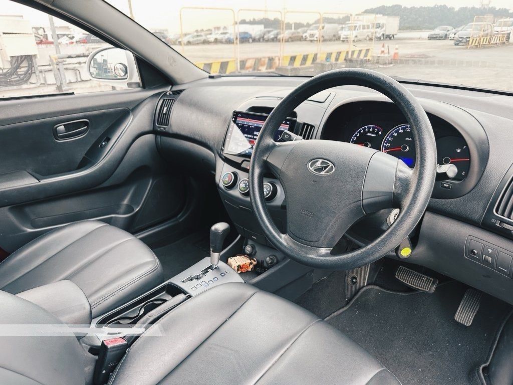 Hyundai Avante 1.6 Auto62872682017155112