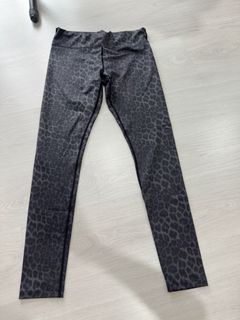 (Category: ) located in . Submitted by b_e.preloved (Listing ID 1373120039, Image 1). Description: .