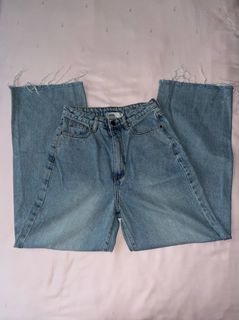 (Category: ) located in . Submitted by eynscent (Listing ID 1373124862, Image 1). Description: .