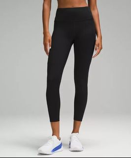 (Category: ) located in . Submitted by overflowingwardrobe123 (Listing ID 1373094120, Image 1). Description: .