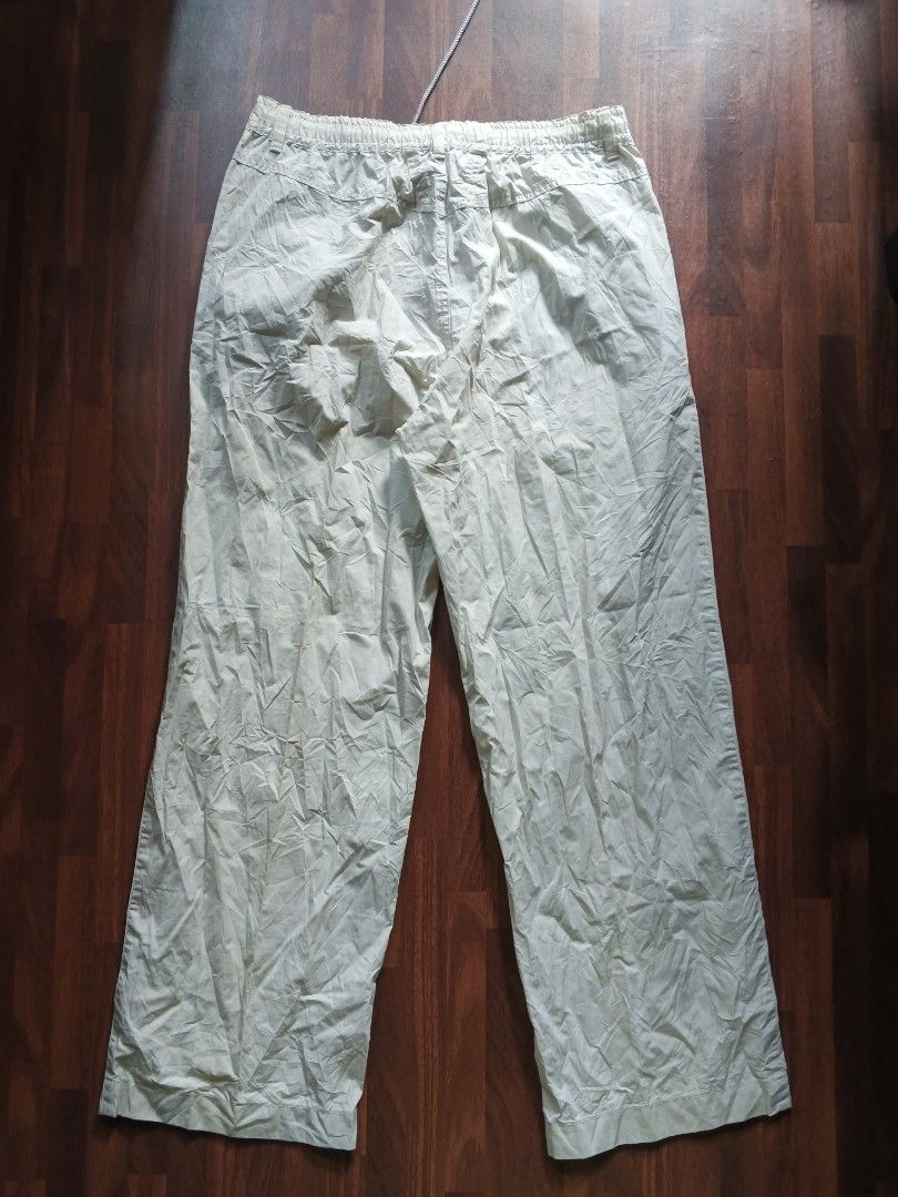 Marithe francois girbaud parachute casual pants (Category: Trousers) located in Naga. Submitted by unknwnstreetwear (Listing ID 1373141190, Image 2). Description: No issue Waist-32 up to 36 inches Length-40 inches Leg opening-10 inches.