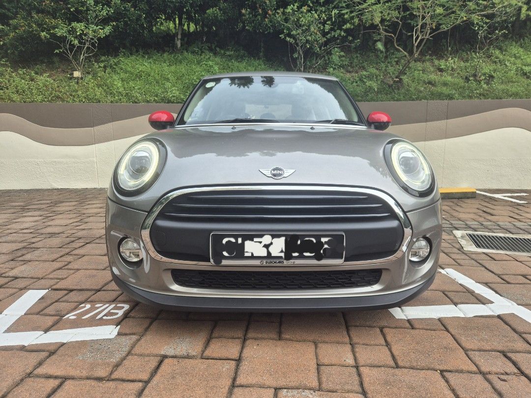 MINI One ONE Auto (Category: Used Cars) located in Singapore. Submitted by sherwiin (Listing ID 1373186262, Image 1). Description: The Mini one and Mini cooper are both part of Mini's iconic hatchback lineup, but they cater to different preferences in terms of performance, feature. Keyless start/stop, LED DRL, dual climatic aircon, reverse sensors, auto rain sensors, retractable mirror. Serves as the entry-level model with essential features, mak
