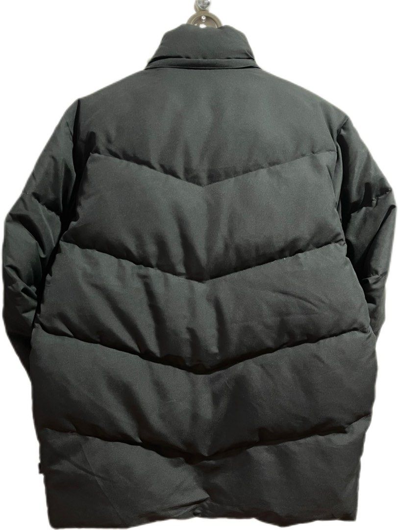 Nike Puffer Jacket White Swoosh Embroidered Logo (Category: Coats, Jackets and Outerwear) located in Rizal. Submitted by chocomallowpiestuffies (Listing ID 1373226637, Image 2). Description: For sale: Nike Puffer Jacket White Swoosh Embroidered Logo Dimensions: LXW (Inches) 26 / 21.5 Inches Size: Medium Mens / Large Womens Dm me for more inquiries Please respect thank you!.