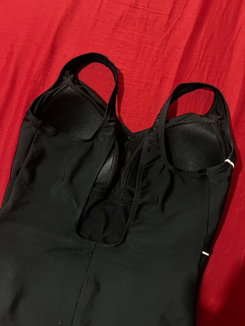One-piece Swimsuit (Category: Bikinis & Swimsuits) located in Quezon City. Submitted by assdeclutters (Listing ID 1373068344, Image 2). Description: Fits L-XL.