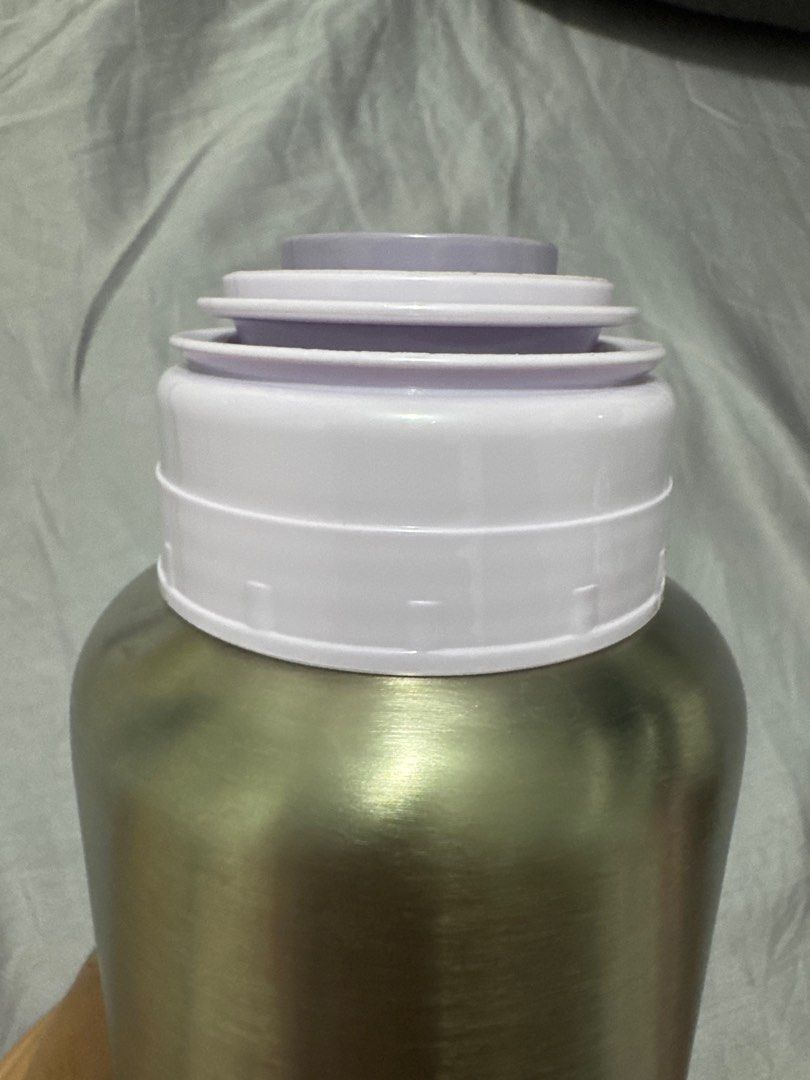 Philips Avent Thermoflash Bottle Warmer (Category: Breastfeeding & Bottle Feeding) located in Singapore. Submitted by thmummygals (Listing ID 1373188984, Image 3). Description: - Philips Avent Thermoflash bottle warmer - Used to warm breast milk package - In good condition - Heats milk quickly and easily - Easy to use and clean - Reliable and convenient - not for fussy buyer - the plastic has looks yellow but interior and everything is in perfect