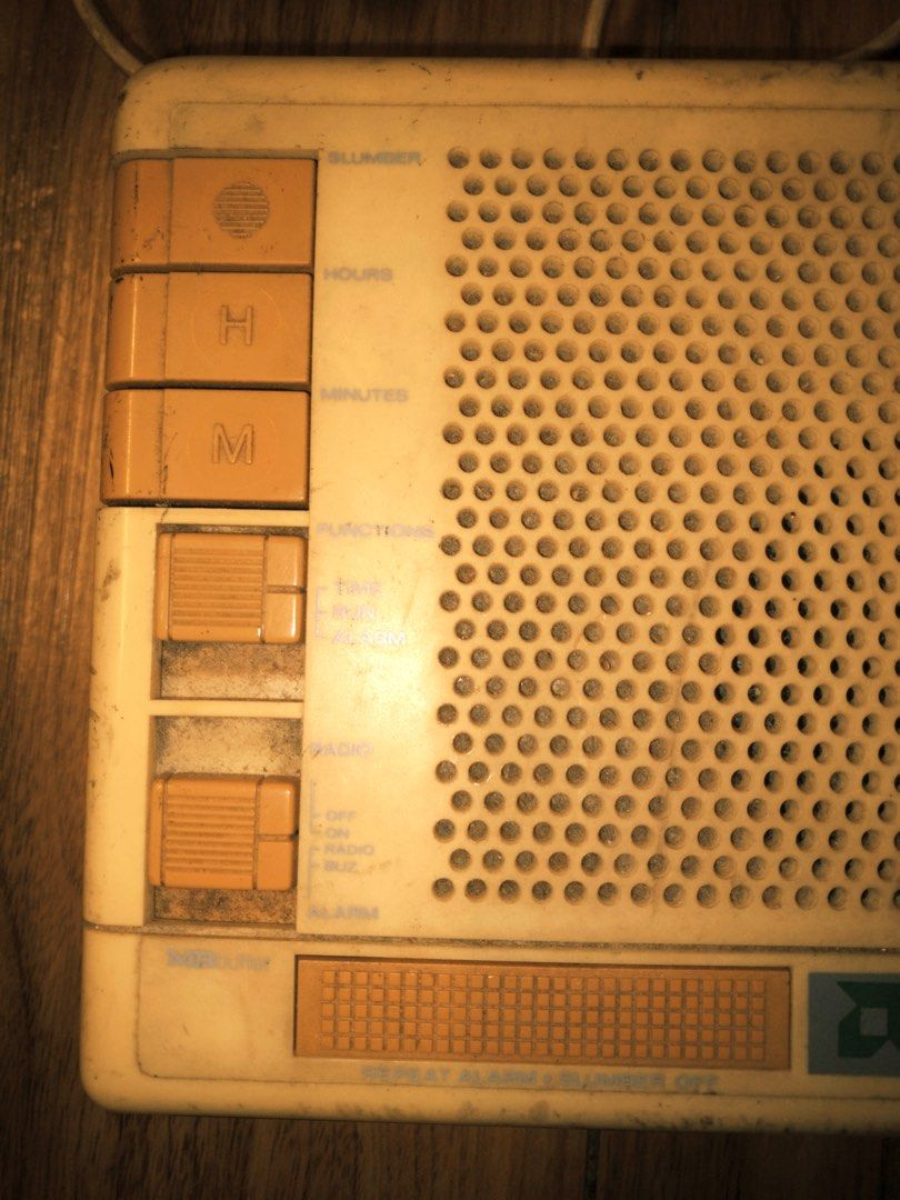 Philips D-1700 Radio-réveil Vintage Années 80 – LCD 2 Bandes