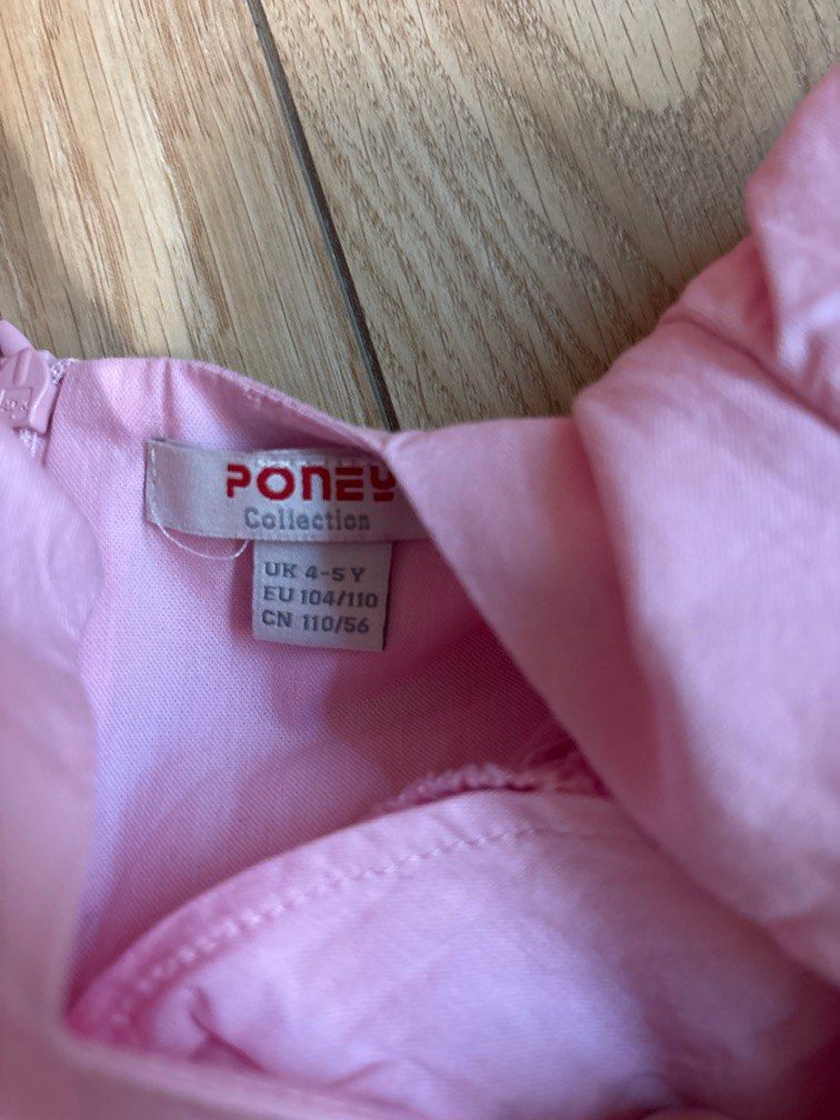 Piney Pink puff sleeves Dress (4-5yrs) (Category: Babies & Kids Fashion) located in Singapore. Submitted by walletvt (Listing ID 1373183259, Image 3). Description: .