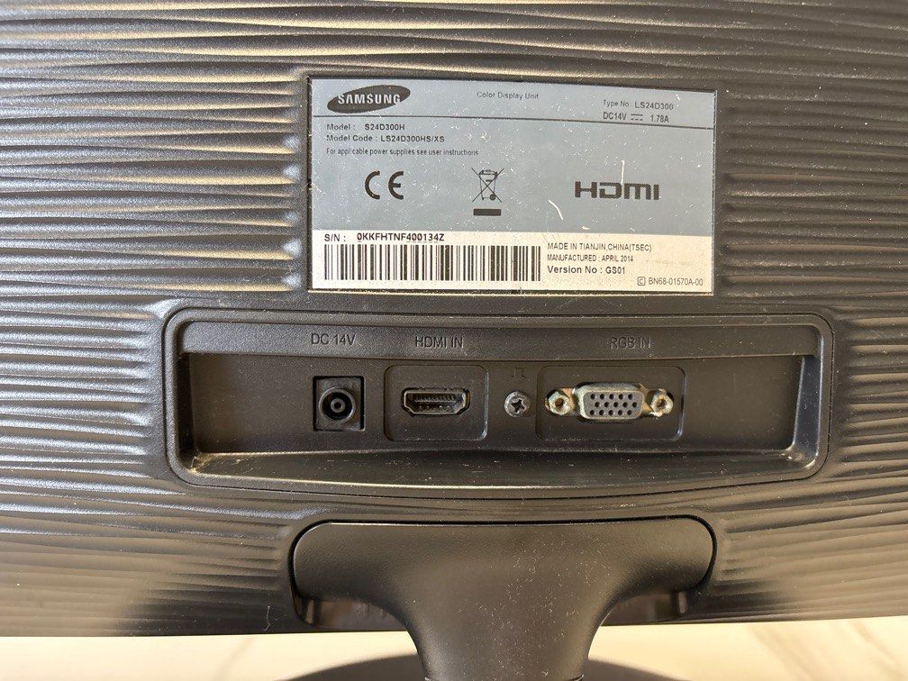 Samsung 24” Monitor (Category: Monitor Screens) located in Singapore. Submitted by leggofastdeal (Listing ID 1373091493, Image 3). Description: Model: LS24D300HS/XS.