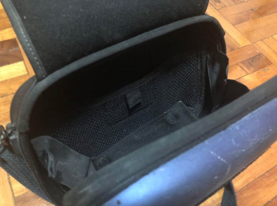 Samsung Camcorder Bag (Category: Camera Bags & Carriers) located in Cainta. Submitted by mrdlpr (Listing ID 1373212723, Image 3). Description: - for camcorders - sold as is/all issues shown MOP: GCash/Cash Delivery: J&T, Lalamove .