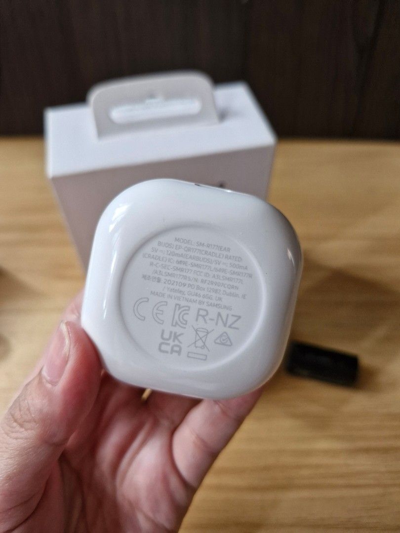 Samsung Galaxy Buds2 (Category: Earphones) located in San Jose del Monte. Submitted by krismafabiona (Listing ID 1373094857, Image 3). Description: ORIGINAL PRICE: 🏷6,990php SALE PRICE: 🏷2,000php Details: Color: Graphite Black Condition: Used but still in very good condition Issue: None Inclusion: Charging cord, Earbud replacements For actual pictures, please send me a DM if interested. Payment modes: GCash Bank Transfer (UnionBank/BPI) Deliver