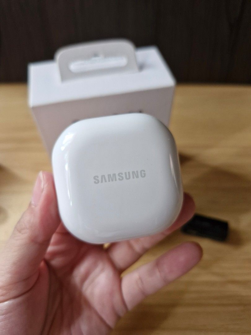 Samsung Galaxy Buds2 (Category: Earphones) located in San Jose del Monte. Submitted by krismafabiona (Listing ID 1373094857, Image 2). Description: ORIGINAL PRICE: 🏷6,990php SALE PRICE: 🏷2,000php Details: Color: Graphite Black Condition: Used but still in very good condition Issue: None Inclusion: Charging cord, Earbud replacements For actual pictures, please send me a DM if interested. Payment modes: GCash Bank Transfer (UnionBank/BPI) Deliver