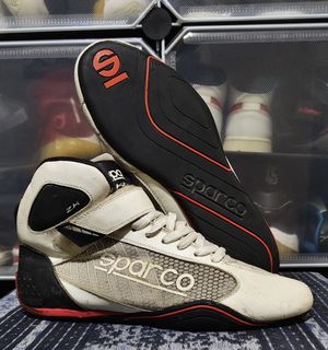 (Kategori: ) berada di . Dikirim oleh juragansneakers77 (ID iklan 1373210347, Gambar 1). Deskripsi: .