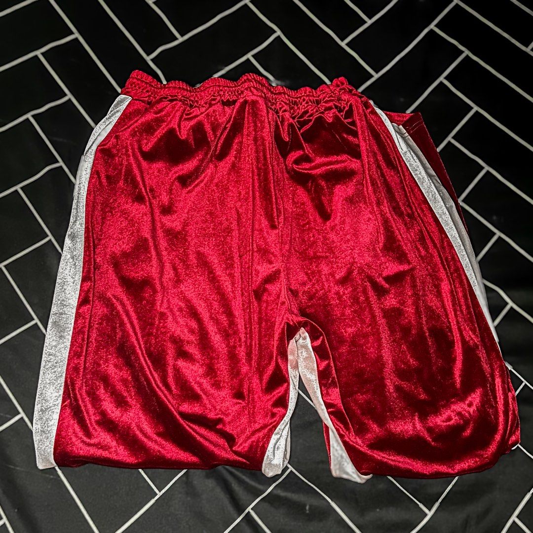 Shein Drawstrings Pants ZipLock Jacket - Red (Category: Sets & Coordinates) located in Caloocan City. Submitted by kurldee (Listing ID 1373157230, Image 2). Description: ₱900 as set (see other listing) ⚠️Condition: 9.5/10 — used once only and still in perfect condition Size: fits to M-L RFS: Decluttering my wardrobe.