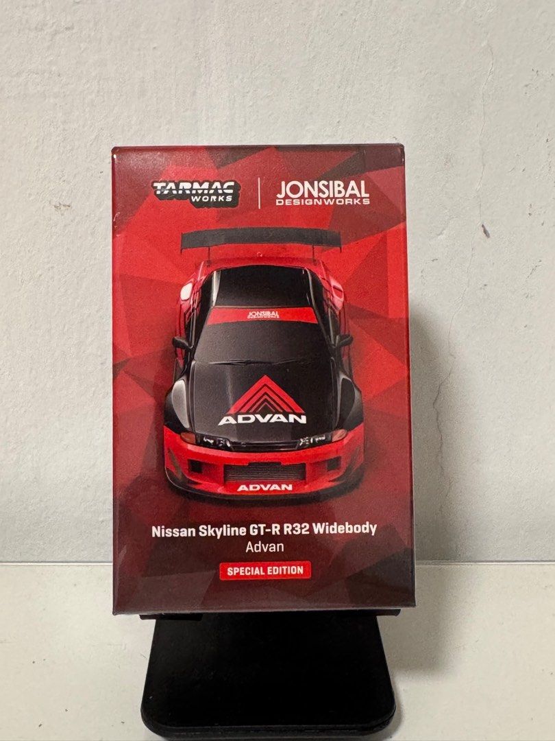 Miniature Tarmac Works 1:64 Nissan Skyline GT-R R32 Widebody Jonsibal - Précommande Neuf