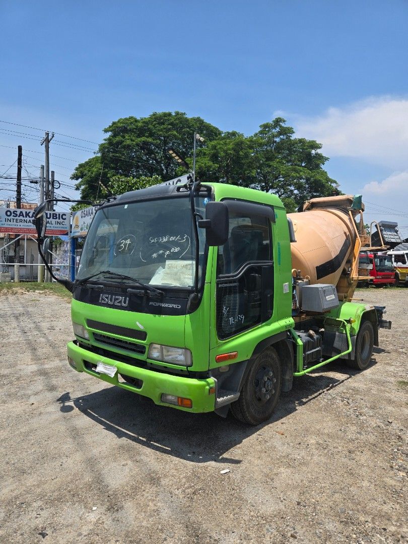 Transit mixer Isuzu forward inline new front japan (Category: Heavy Vehicles) located in Manila. Submitted by samansubic (Listing ID 1373112701, Image 3). Description: Isuzu forward transit mixer 6he1 inline manual new from japan Cash or financing location Osaka subic international inc jasa road purok2 lubao Concepcion pampanga.