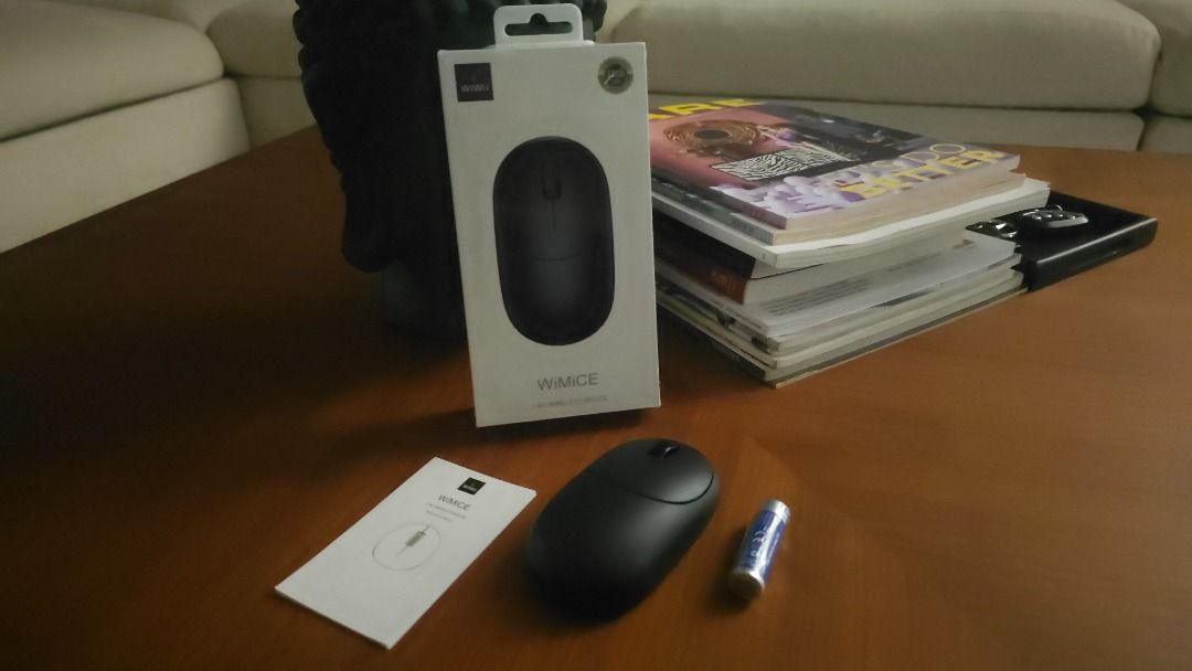 Wiwu Bluetooth Wireless Mouse (2.4gHz) for Tablet, Laptop, PC, Computer (Category: Mouse & Mousepads) located in Quezon City. Submitted by bagels42 (Listing ID 1373133051, Image 1). Description: ***ACTUAL PICTURES USED IN POSTING*** - CONNECTS TO IPADS AND TABLETS - AA BATTERY INCLUDED - 2.4 Bluetooth Ghz - ABS Material - 114g - 123 x 127 x 160 mm Wiwu Bluetooth Wireless Mouse (2.4gHz) for Tablet, Laptop, PC, Computer Price: 400 Color: Black ____