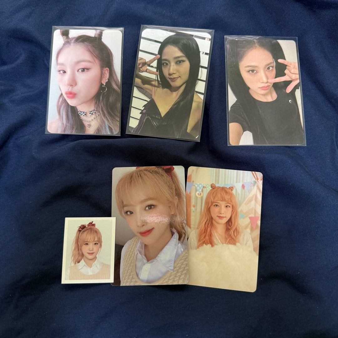 (wts) Assorted Groups (Category: K-Wave Merchandise) located in Singapore. Submitted by frostin (Listing ID 1373081584, Image 1). Description: ➤ (#wts) Assorted Groups —➤ #RedVelvet #Lesserafim #ITZY #Blackpink #IDLE 🏠 #Instock ➤ Pic 1: $2 | $8 | $8 $11 set ➤ Pic 2: — RedVelvet: $8 each — Lesserafim (Kazuha): $8 — Lesserafim (Yunjin): $15 — Idle (Soyeon): $8 ❄️ CTB & circle ❄️ Prior to more ❄️ Not inclusive of mailing ‼️ Please read T&Cs.