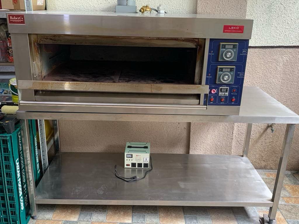1 deck 2 Trays Oven (Category: Ovens & Toasters) located in Quezon City. Submitted by acire17 (Listing ID 1373280108, Image 3). Description: .