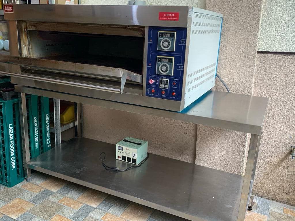 1 deck 2 Trays Oven (Category: Ovens & Toasters) located in Quezon City. Submitted by acire17 (Listing ID 1373280108, Image 2). Description: .