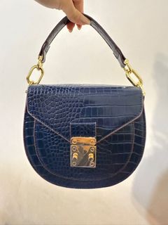 由 gugusee (刊登 ID 1373370849，圖片 1) 提交，位於 的 (類別：)，說明：。